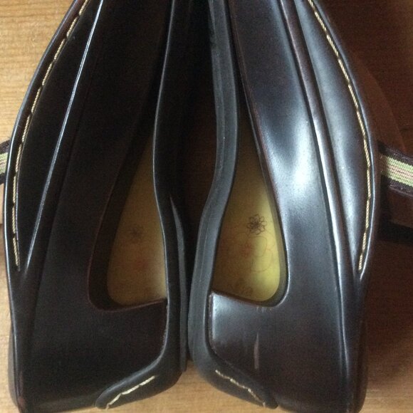 J-41 Adventure On Galaxy Leather & Vegan Low Wedge Strappy Thong Sandal Size 9M - Picture 8 of 9